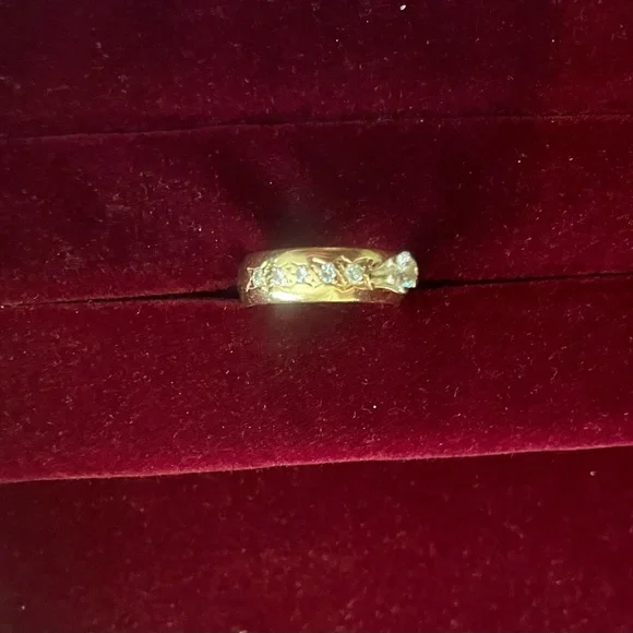 ANTIQUE Edwardian 14k Gold Five-Stone Diamond Ring - Picture 11 of 15